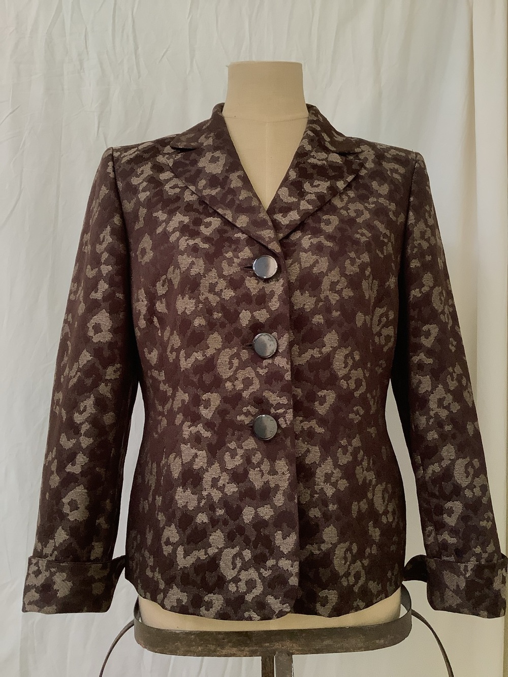Le Suit Petites Blazer Jacket-Brown and Tan Animal Print-Cuffs-Button Close-8P